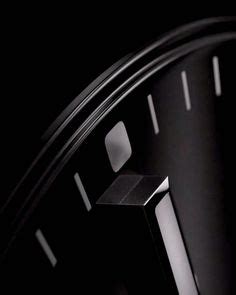 rolex dials reflect light